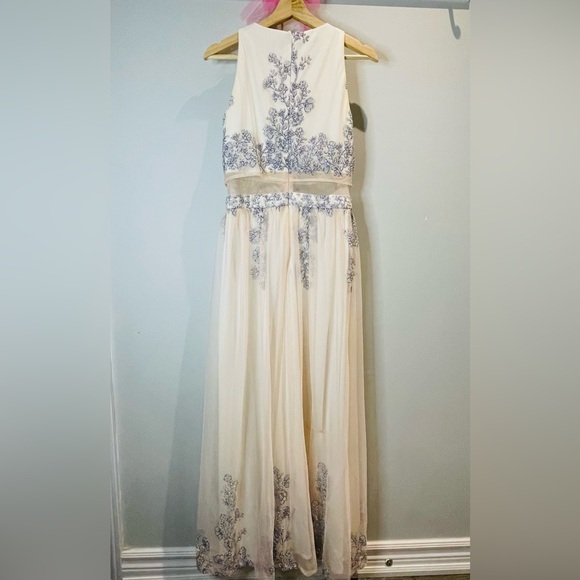 Beautiful Formal Dress with Sparkly Silver Floral Detailing - Picture 2 of 4